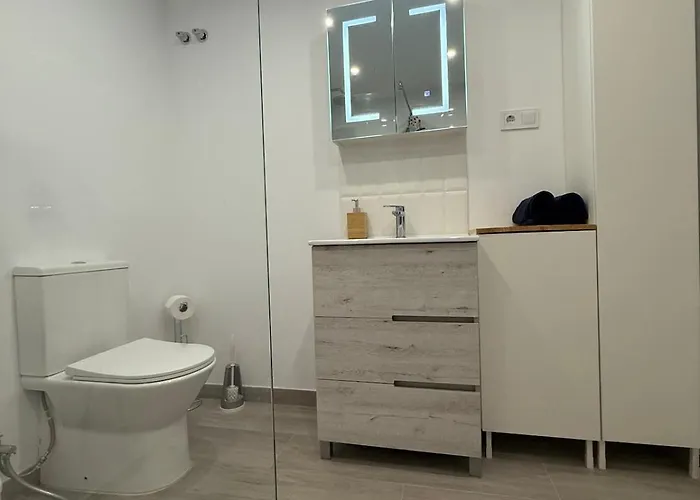 Apartment Comfortable Spacious Flat Near Station