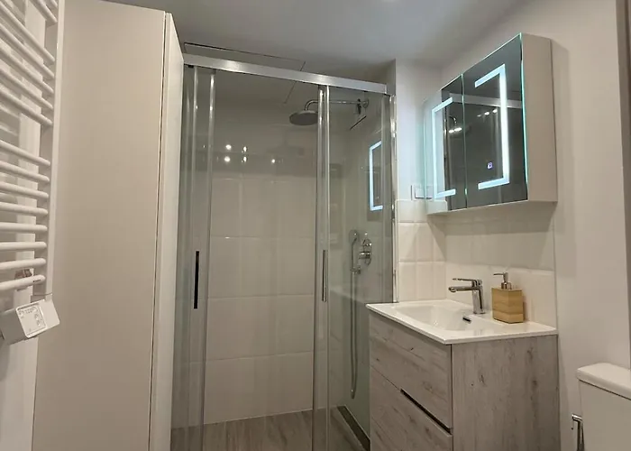 Comfortable Spacious Flat Near Station *