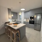 Comfortable Spacious Flat Near Station Appartement
