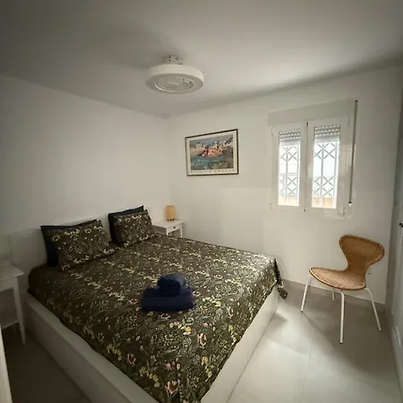 Comfortable Spacious Flat Near Station Apartment *
