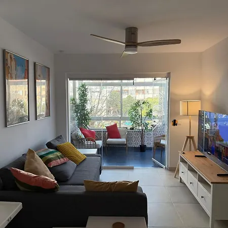 Comfortable Spacious Flat Near Station