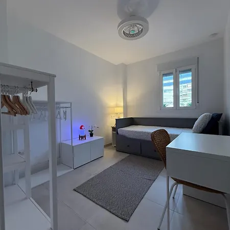 Apartment Comfortable Spacious Flat Near Station *