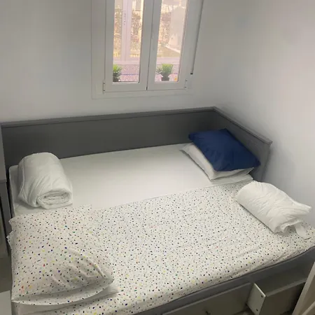 Comfortable Spacious Flat Near Station