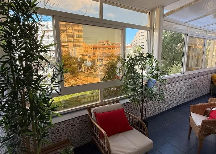 Apartman Comfortable Spacious Flat Near Station