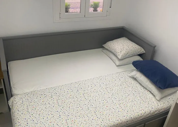 Comfortable Spacious Flat Near Station Апартаменти Торремолінос