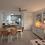 아파트 Comfortable Spacious Flat Near Station