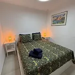 아파트 Comfortable Spacious Flat Near Station