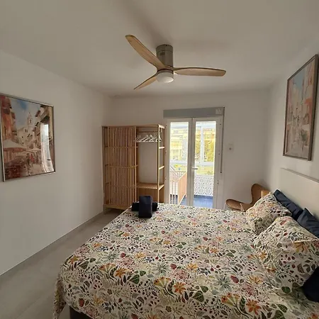 Comfortable Spacious Flat Near Station