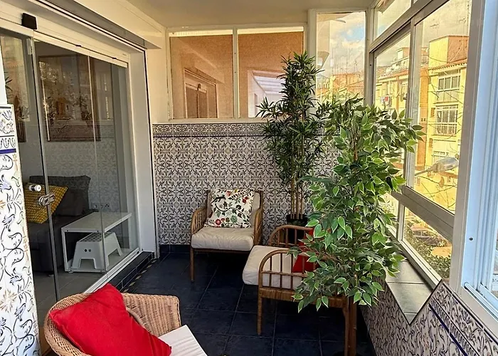 아파트 Comfortable Spacious Flat Near Station 토레몰리노스