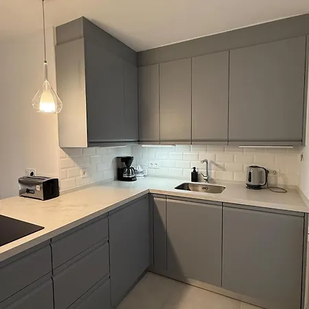 Comfortable Spacious Flat Near Station