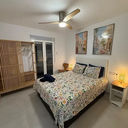 Comfortable Spacious Flat Near Station