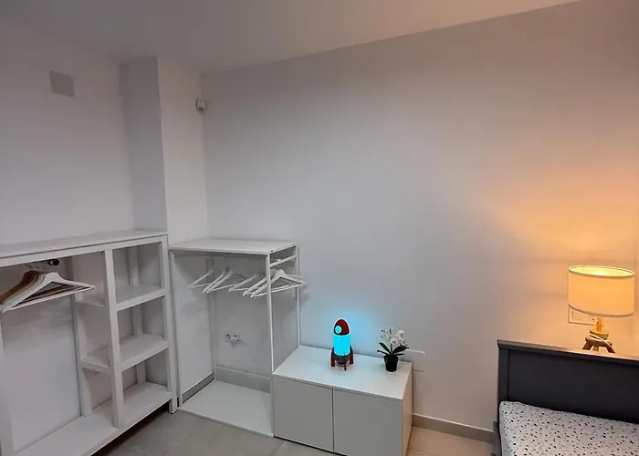 Comfortable Spacious Flat Near Station * Torremolinos